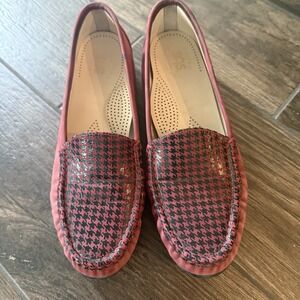 SAS Women's 10M Tripad Loafers Red Suede Houndstooth Slip-On Comfort Shoes